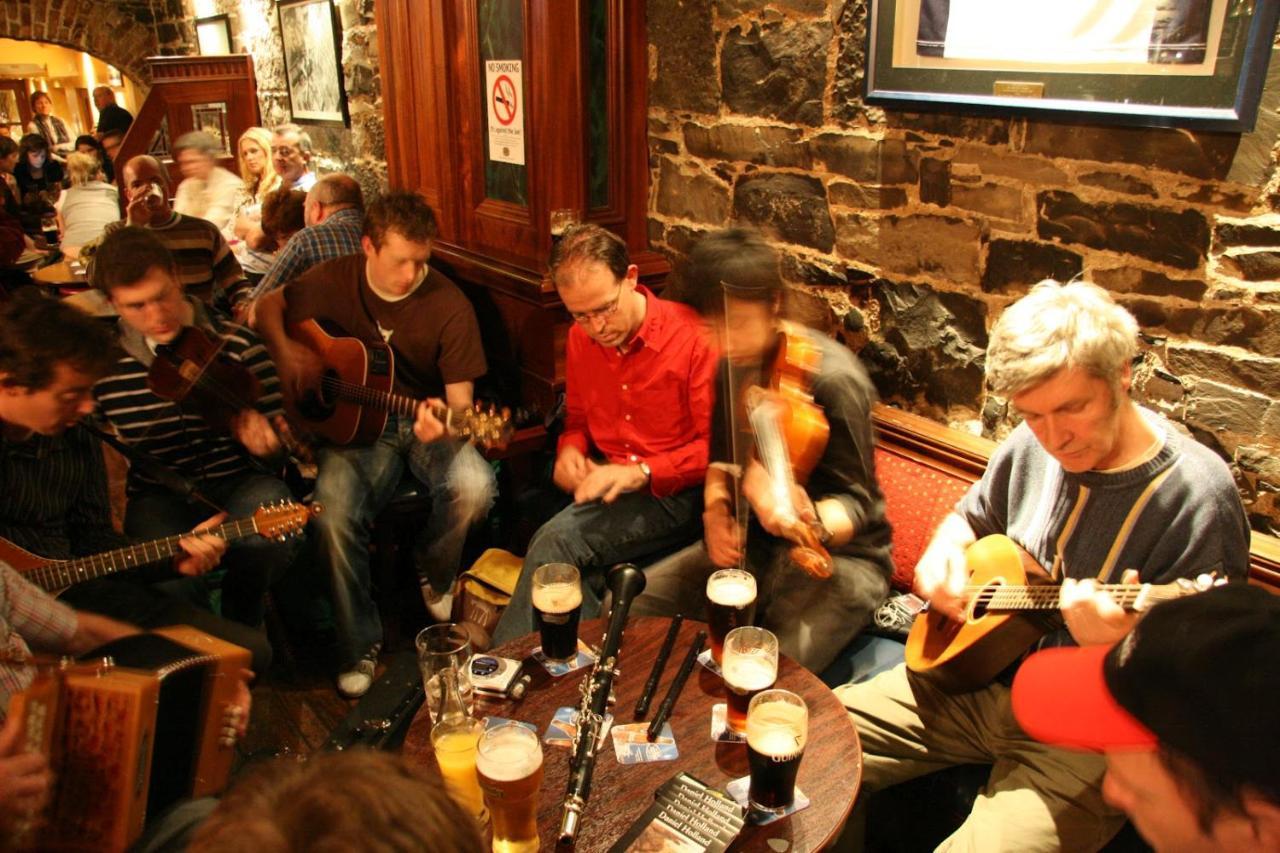Sliabh Liag Inn Carrick  Exterior photo